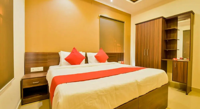 Номер Standard OYO 14271 Modern Studio Near Lulu Mall