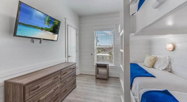 Old Town Unit 16 2 Bedroom Cottage, Забронировать Дом для отпуска Коттеджи Порт-Аранзас, Коттедж