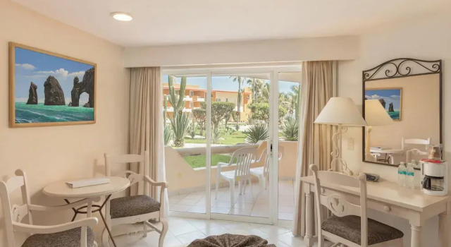 Номер Standard с частичным видом на океан Posada Real Los Cabos