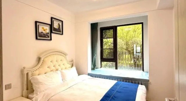 Люкс с 3 комнатами с видом на озеро Fuxian Lake Sunshanshan Lake Villa Apaetment