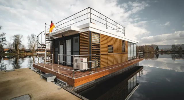 Schones Hausboot in Hoxter, Buchen Sie Ferienhaus Höxter Nordrhein-Westfalen
