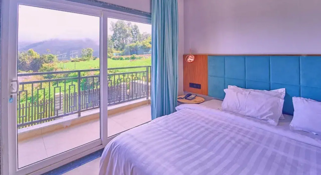 Номер Presidential с балконом и с видом на горы Cloudskape Resort Ooty by VOYE HOMES
