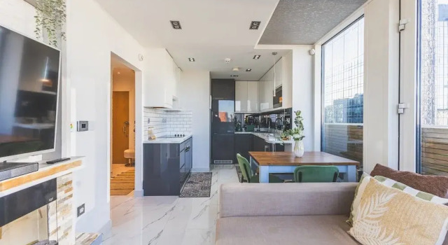 Апартаменты с балконом Canary Wharf Retreat With Free Secure Parking