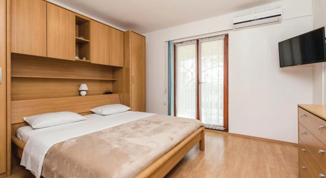 Awesome Home in Povljana With Wifi and 1 Bedrooms, Rezerwuj Hotel Povljana 