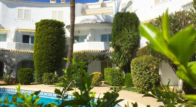 AP2116 Oasis Beach II Marineta