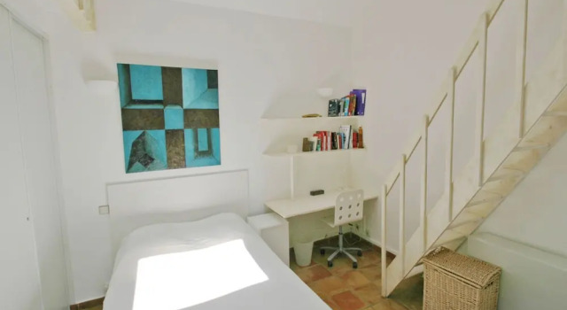 Modern Villa in Gassin with Sauna