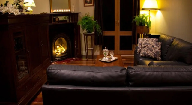 Newcastle's Bed & Breakfast, Book Hotel Lambton New South Wales