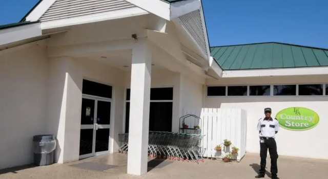 Crown Royal Villas, Rezerwuj Willa Hotele w Plantation Village z parkingiem, Parking