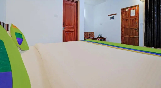 Номер Deluxe Treebo Alaka Rester Homestay, 5 mins to Raja Seat Garden