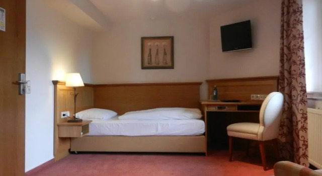 Landgasthof Hotel Hess, Book Hotel 3-stjernede hoteller i Aua, 3*