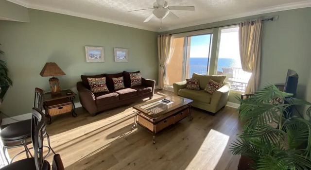 Treasure Island 1707, Book Hotel Hoteller i Lower Grand Lagoon med parkering, Parkering