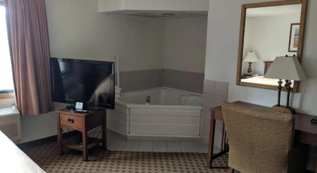 Люкс Boarders Inn and Suites by Cobblestone Hotels - Ripon