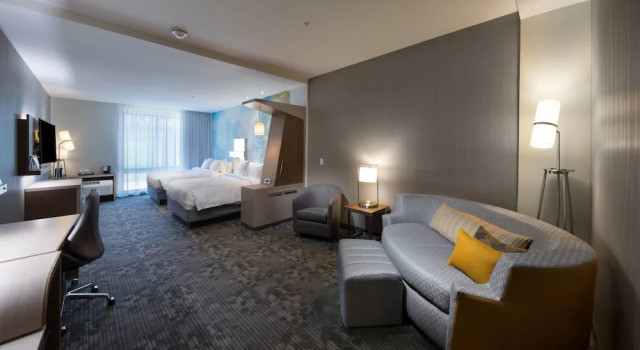 Четырёхместный номер Standard Courtyard by Marriott Russellville