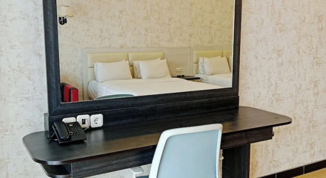 Standard sextuple famille chambre Grand Cahaya Hotel Pangandaran