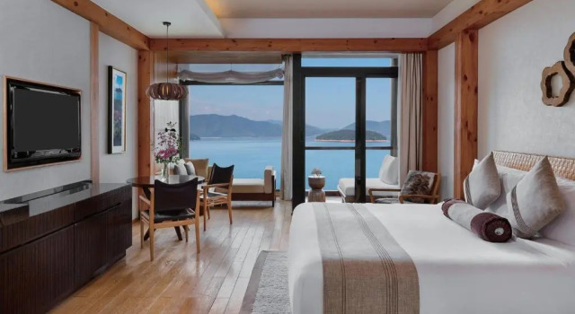 Трёхместный номер Premium с видом на озеро InterContinental One Thousand Island Lake Resort