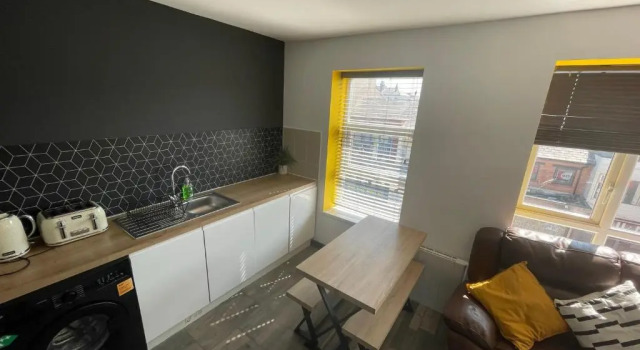 Апартаменты The Willow - Superb Spacious 3 Bed Room Apartment