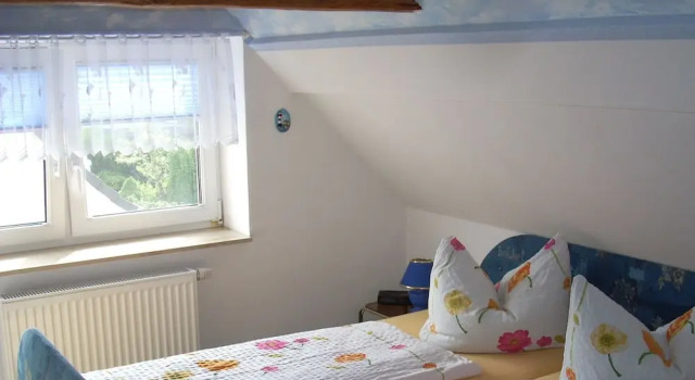 Beautiful Apartment in Wischuer with Fenced Garden