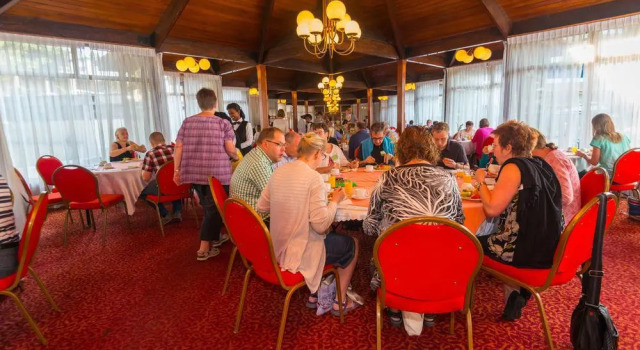 Полулюкс с 2 комнатами GHION HOTEL