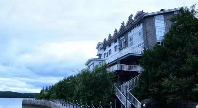 Diaoyutai villa in Jingpo Lake, Prenota Villa Cottage a Heilongjiang, Cottage