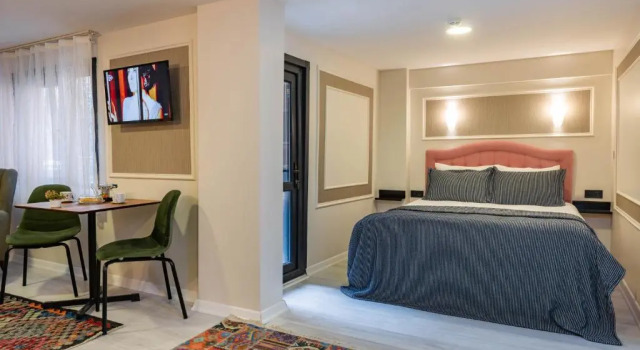 Полулюкс с балконом BLUE MARMARA SUITES