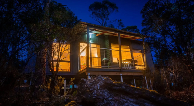 Cradle Mountain Wilderness Village, Prenota Hotel Cradle Mountain Tasmania