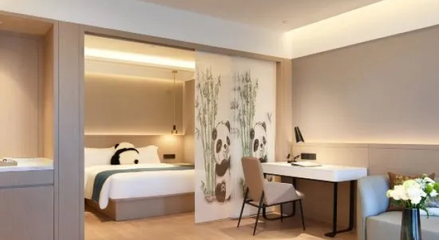 Семейный люкс Deluxe Bolinghui Hotel (Chengdu Panda Base West Gate Subway Station Store)