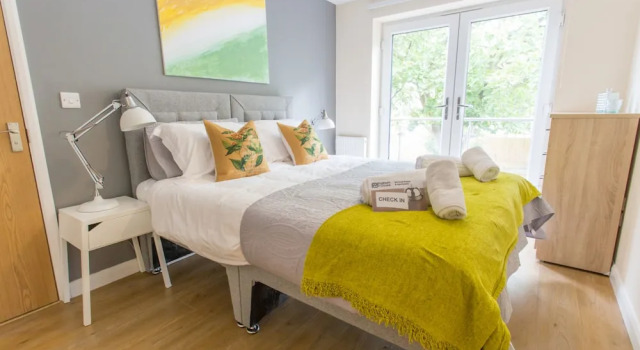 Апартаменты Пентхаус Modern Comfortable 2 & 3 Bed Apartments, Free Parking, Wifi, Headington, Close to Hospitals, Science Park & Brookes University