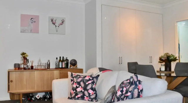 Bright 1 Bedroom Apartment In Surry Hills