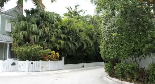 Коттедж с 2 комнатами с балконом Artist Garden by Avantstay Great Location w/ Outdoor Dining, Shared Pool & Bbq! Month Long Stays