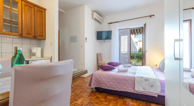 Stunning Apartment in Stobrec With Wifi, Rezerwuj Apartament Hotele w Split-Dalmatia County z parkingiem, Parking