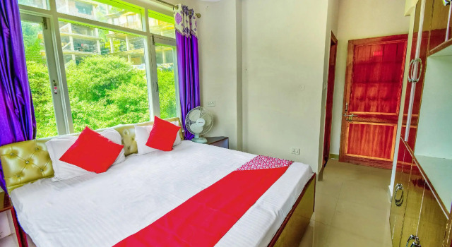 OYO 46779 Moksh Villa