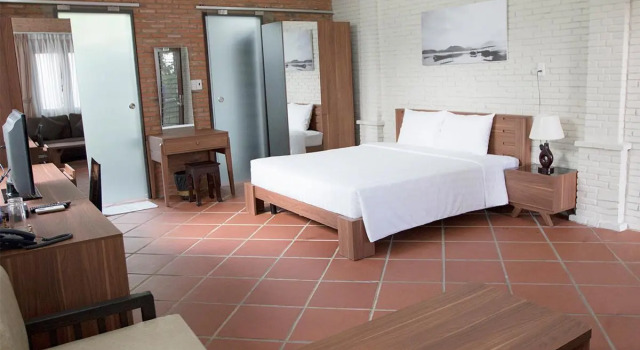 Двухместный номер Deluxe с балконом и с видом на сад Mekong Long Thanh Resort & Reststop