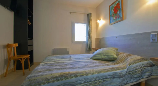 Auberge du Bon Vivant, Book Hostel Hostels in Vermillion Coast, Hostel