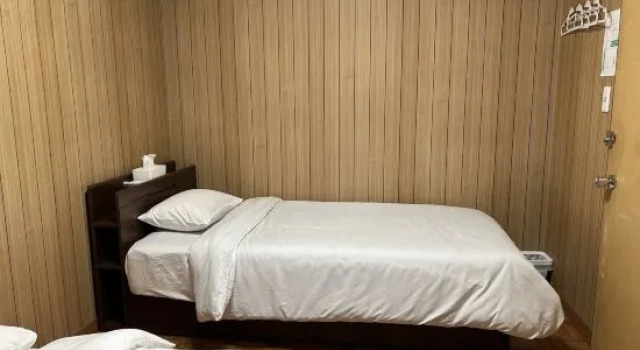 Трёхместный номер Standard KIX House Waraku III: 5BR Roomshare/Vacation Home Near Kansai Airport