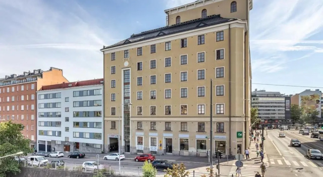 Helsinki Tower Penthouse 1 BR and Loft with 360-degree Views