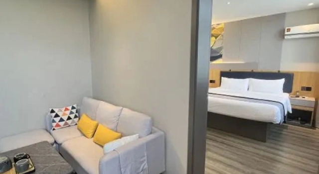 Двухместный люкс Homeinn Hotel (Liyang High-Speed Railway Station Wanda Plaza)