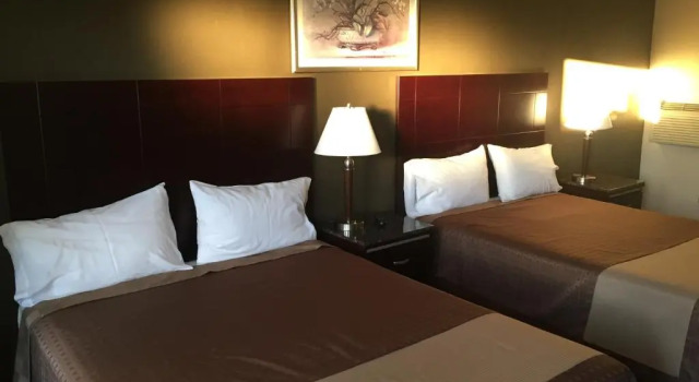 Четырёхместный номер Standard Seaside Motel