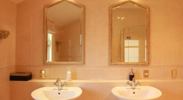 Четырёхместный номер Standard Мансарда Lilac Rose Boutique Bed and Breakfast