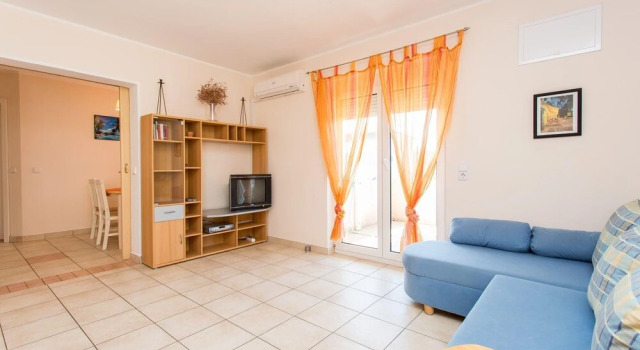 Andreas - App. Maria, Prenota Hotel Hotel a Isole Quarnerine con parcheggio, Parcheggio