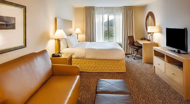 Run Of House DoubleTree by Hilton Bend