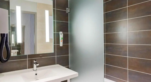 Konfor çift kişilik oda Ibis Styles Vierzon