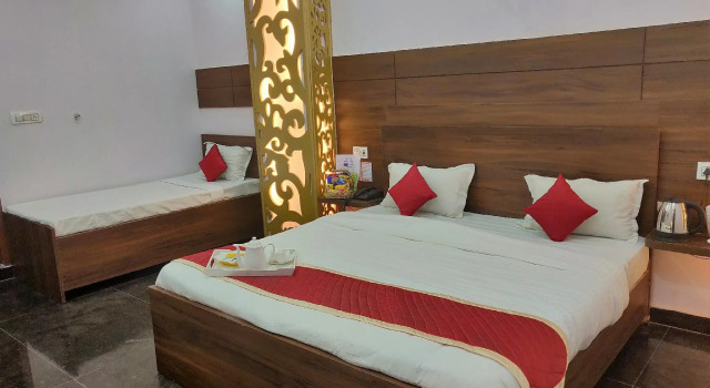 Люкс Lotus Hotel Lucknow