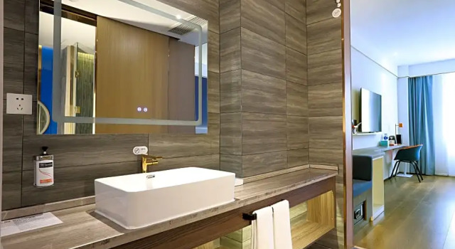 Трёхместный номер Standard Holiday Inn Express Hengshui Railway Station by IHG