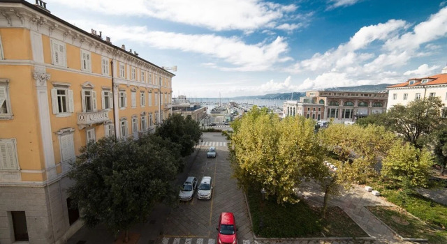 Residence Sara, Забронировать Отель Триест Венеция-Джулия, рядом с Музей  Револтелла