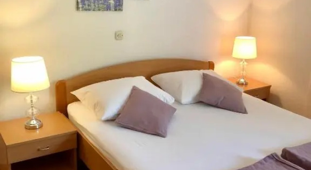 Двухместный номер Standard с балконом и с видом на сад Hotel B&B CHAMBERLAIN