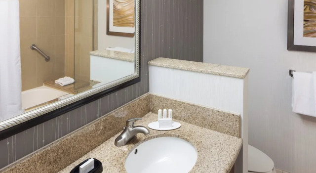 Двухместный номер Standard Courtyard by Marriott Miami at Dolphin Mall