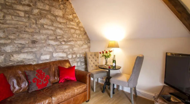Люкс Deluxe Romneys Apartments & Suites