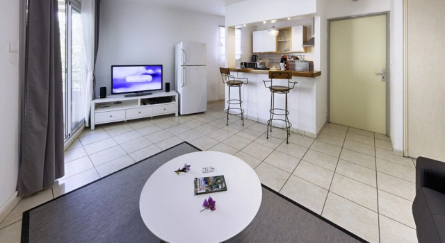 Appartement Moana, Book Apartment Hotels in Saint-Paul with Parking, Parking