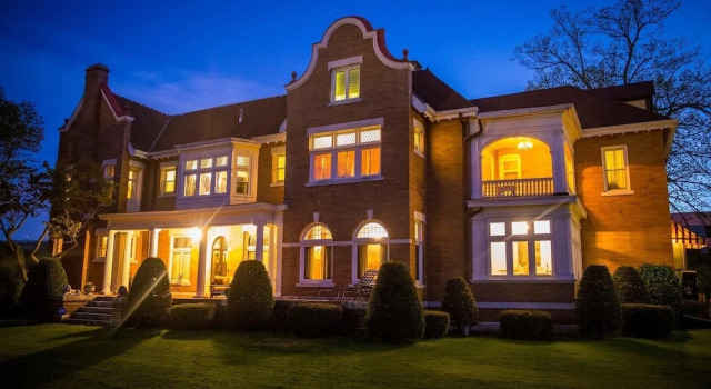Hazeltine Boutique Hotel BnB, Prenota Bed & breakfast Warren Pennsylvania