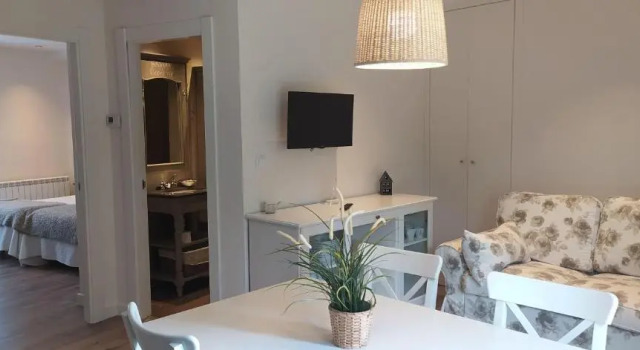 Apartamentos Antonia, Prenota Appartamento Hotel a La Rioja con parcheggio, Parcheggio
